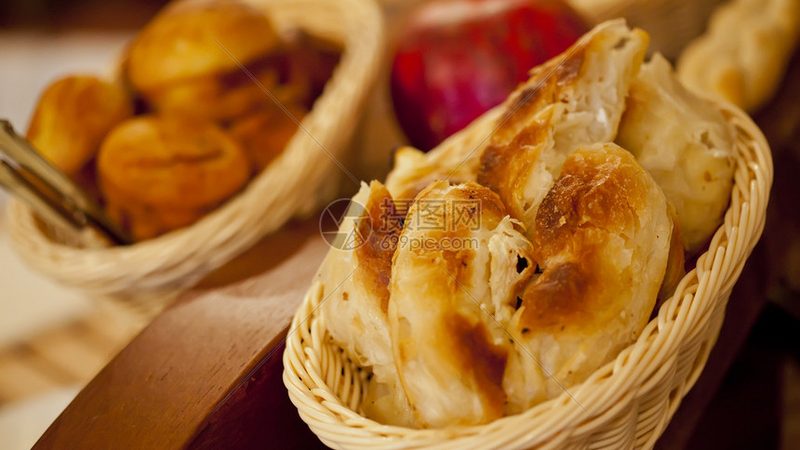 餐饮加盟合同中的知识产权陷阱：揭秘合同背后的风险**