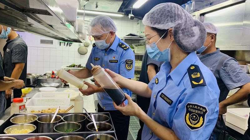 酥性饼干与韧性饼干：广东生产厂的匠心独运