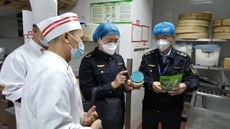 进口零食批发市场与实体店：揭秘两者差异与选择要点